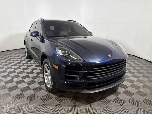 Used 2021 Porsche Macan image 2