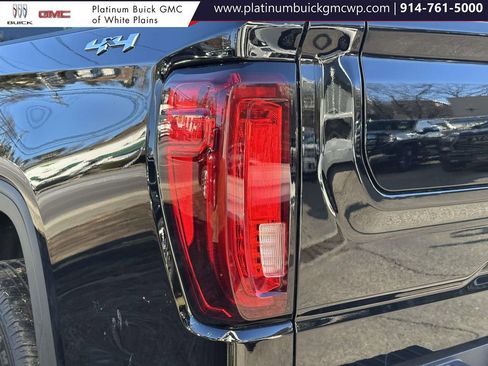 Used 2024 GMC Sierra 1500 SLT image 12