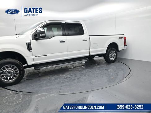 Used 2022 Ford F250 Lariat w/ Chrome Package AWD/4WD image 4