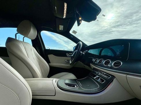 Certified 2022 Mercedes-Benz E 350 4MATIC Sedan image 10