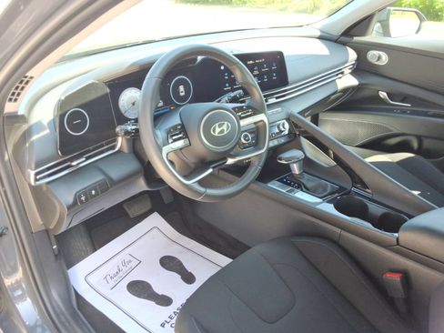 Used 2024 Hyundai Elantra SEL w/ Convenience Package FWD image 27