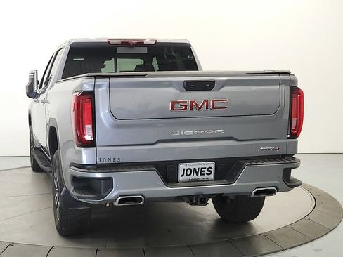 Used 2024 GMC Sierra 1500 AT4 w/ Technology Package AWD/4WD image 6