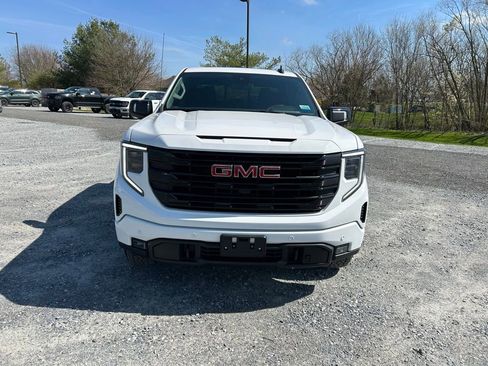 Used 2025 GMC Sierra 1500 Elevation w/ Elevation Premium Package image 17