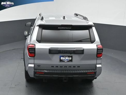 Used 2025 Toyota 4Runner SR5 AWD/4WD image 14