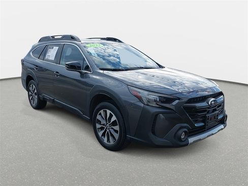 Used 2023 Subaru Outback Limited image 3
