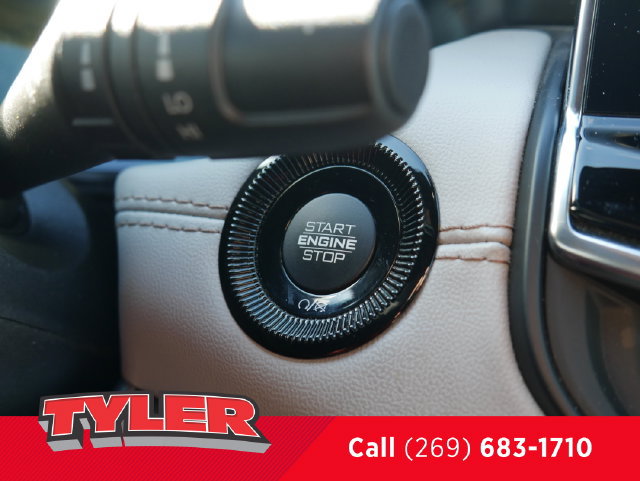 Used 2024 Jeep Compass Limited AWD/4WD image 25
