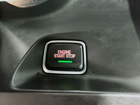 Used 2018 Chevrolet Camaro LT w/ Technology Package RWD image 19