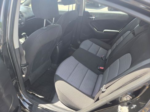 Used 2016 Kia Forte EX FWD image 4