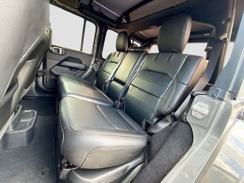 Used 2023 Jeep Wrangler Unlimited Sahara w/ Cold Weather Group AWD/4WD image 27