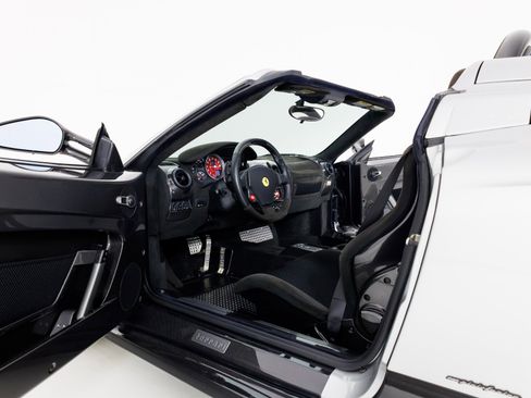 Used 2009 Ferrari F430 Scuderia image 5