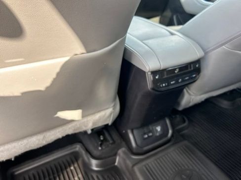 Used 2023 Toyota Highlander Platinum AWD/4WD image 12