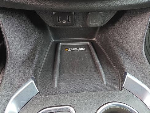 Certified 2023 Chevrolet Traverse LT image 29