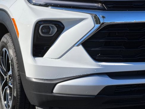 Used 2025 Chevrolet TrailBlazer LT image 42