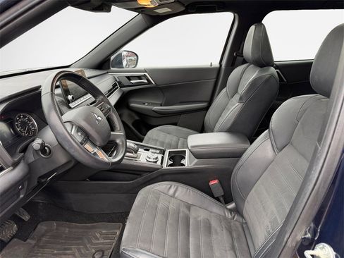 Used 2022 Mitsubishi Outlander SEL Black Edition image 12