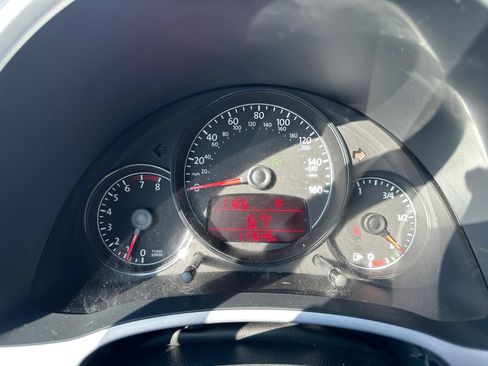 Used 2012 Volkswagen Beetle Turbo FWD image 22