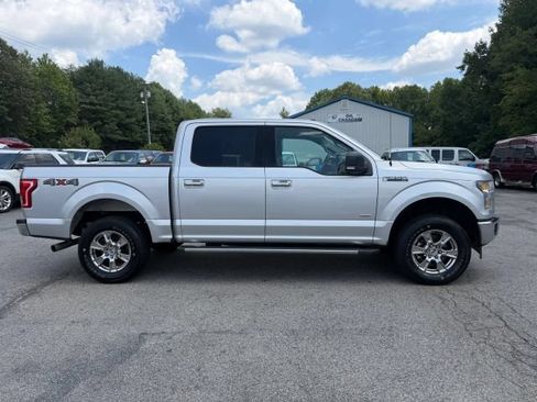 Used 2017 Ford F150 XLT w/ Equipment Group 302A Luxury AWD/4WD image 8