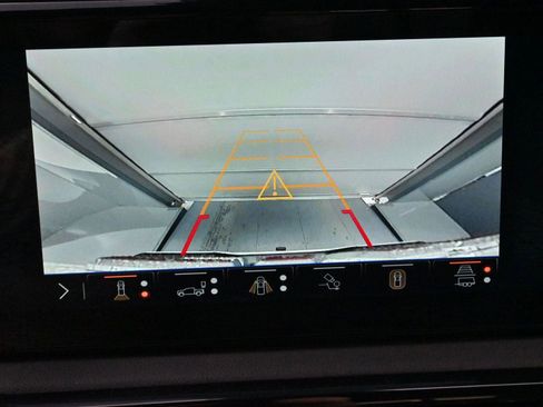 Used 2024 GMC Sierra 1500 AT4 w/ Technology Package image 23