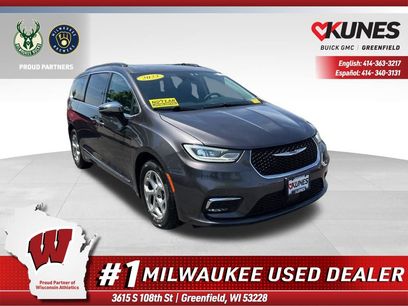 Used 2023 Chrysler Pacifica Limited