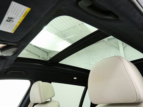 Used 2022 BMW X7 M50i image 36