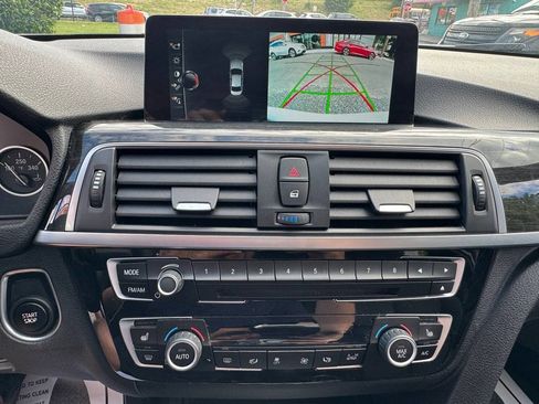Used 2017 BMW 330e RWD image 11