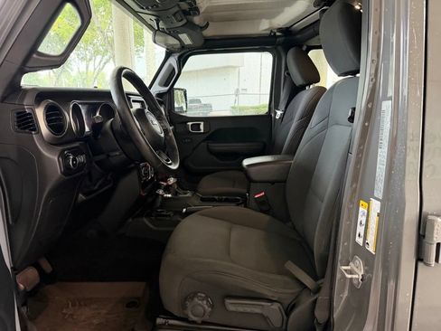 Used 2019 Jeep Wrangler Unlimited Sport S AWD/4WD image 6