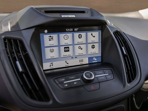 Used 2017 Ford Escape SE w/ Equipment Group 201A FWD image 16
