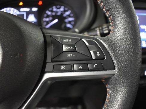Used 2024 Nissan Kicks SR w/ SR Premium Package FWD image 17