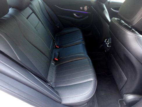 Used 2017 Mercedes-Benz E 300 4MATIC image 19