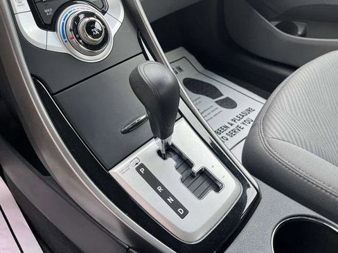 Used 2011 Hyundai Elantra GLS image 20