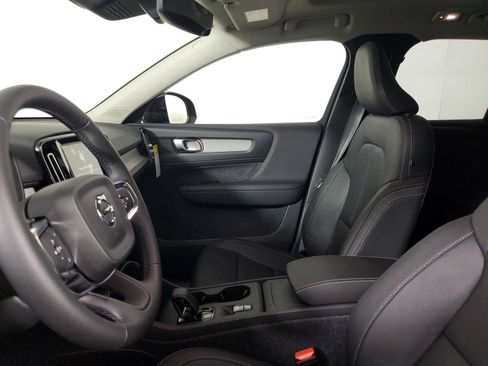 Used 2026 Volvo XC40 B5 Core AWD/4WD image 22