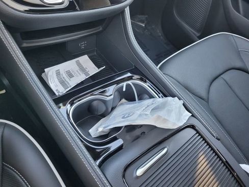 New 2026 Chrysler Pacifica Limited w/ Trailer Tow Group image 27