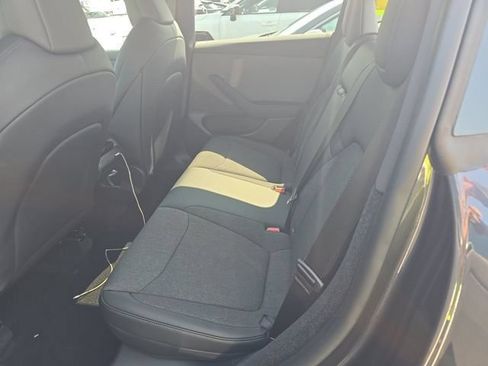 Used 2026 Tesla Model Y AWD image 10