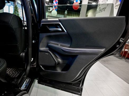 Used 2025 Mitsubishi Outlander ES image 24