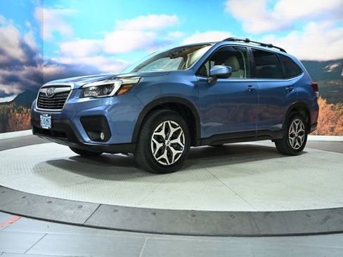 Used 2021 Subaru Forester Premium image 4