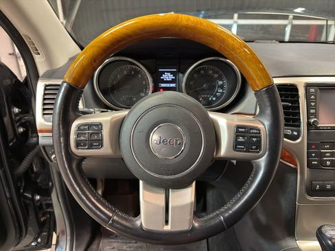 Used 2012 Jeep Grand Cherokee Overland image 16