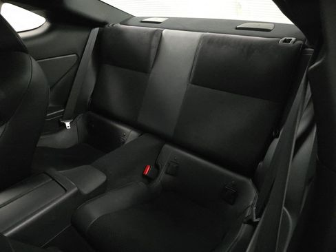 Used 2023 Toyota GR86 Premium image 13