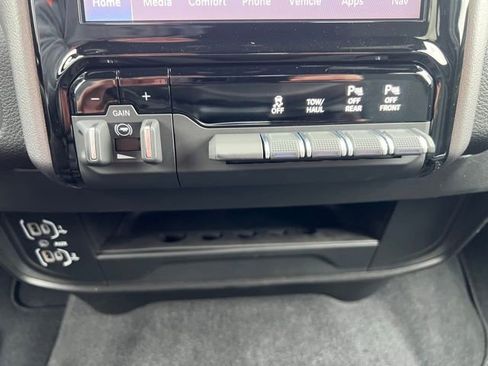 Used 2025 RAM 2500 Big Horn image 14