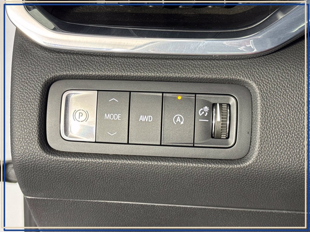 Certified 2026 GMC Acadia Elevation w/ Elevation Premium Package AWD/4WD image 22
