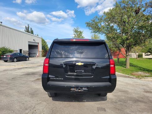 Used 2017 Chevrolet Suburban 3500 LS w/ Driver Alert Package AWD/4WD image 4