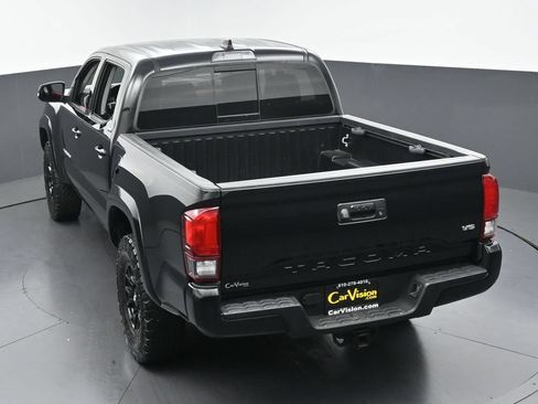 Used 2022 Toyota Tacoma SR5 w/ Technology Package RWD image 38