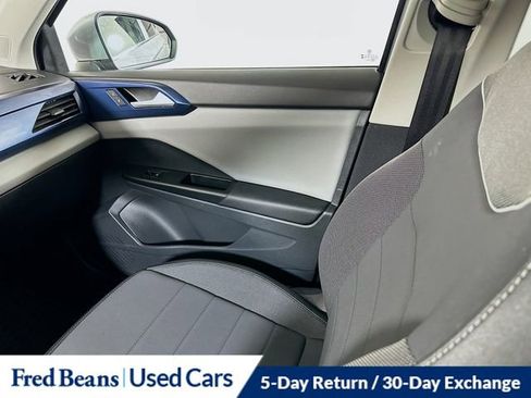 Used 2023 Volkswagen Taos SE w/ Panoramic Sunroof Package AWD/4WD image 24