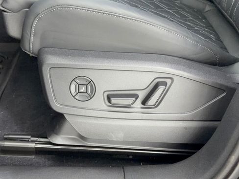 Used 2025 Audi SQ5 Premium Plus AWD/4WD image 16