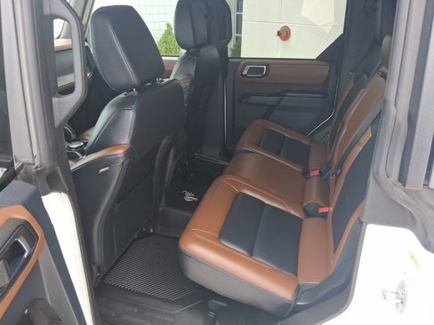 Used 2024 Ford Bronco Outer Banks AWD/4WD image 16
