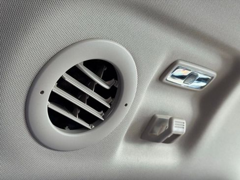 Used 2022 Ford Explorer Limited w/ Limited Technology Package image 14