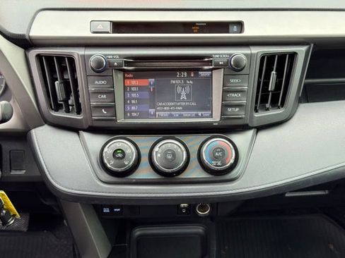 Used 2016 Toyota RAV4 LE image 13