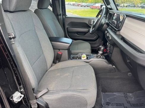 Certified 2024 Jeep Wrangler Unlimited AWD/4WD image 14