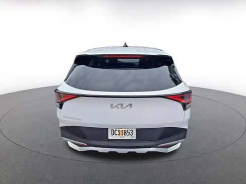 Used 2025 Kia Sportage LX image 7