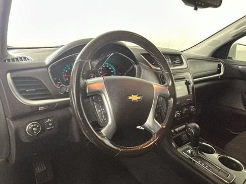 Used 2017 Chevrolet Traverse LT w/ Style and Technology Package AWD/4WD image 13