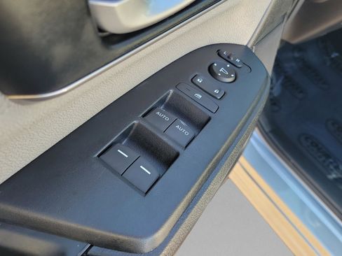 Used 2022 Honda CR-V EX image 13