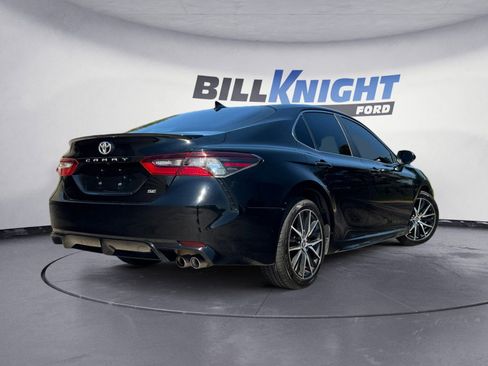 Used 2021 Toyota Camry SE FWD image 5